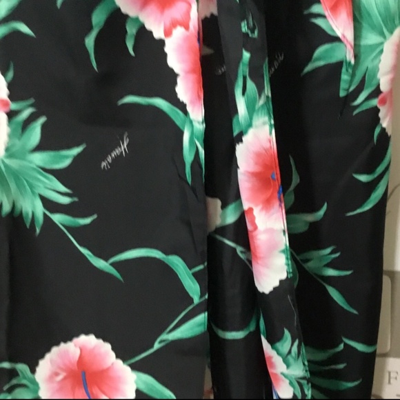 Vintage 60s 70s Helena’s Hawaiian Sarong Wrap Pareo Black w Red/Pink Hibiscus - Picture 6 of 10